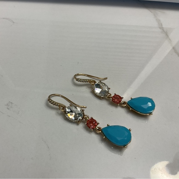 🐘 Stone Drop Earrings - Picture 4 of 5